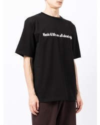 schwarzes und weißes bedrucktes T-Shirt mit einem Rundhalsausschnitt von BAPE BLACK *A BATHING APE®
