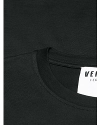 schwarzes und weißes bedrucktes T-Shirt mit einem Rundhalsausschnitt von Versus