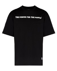 schwarzes und weißes bedrucktes T-Shirt mit einem Rundhalsausschnitt von The Power for the People