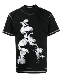 schwarzes und weißes bedrucktes T-Shirt mit einem Rundhalsausschnitt von United Standard