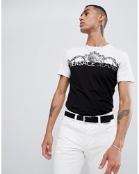 schwarzes und weißes bedrucktes T-Shirt mit einem Rundhalsausschnitt von Versace Jeans