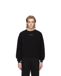 schwarzes und weißes Fleece-Sweatshirt