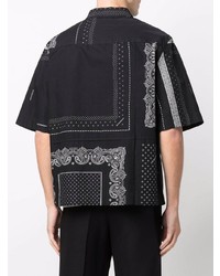schwarzes und weißes Kurzarmhemd mit Paisley-Muster von Givenchy
