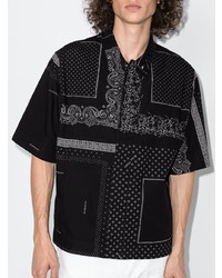 schwarzes und weißes Kurzarmhemd mit Paisley-Muster von Givenchy