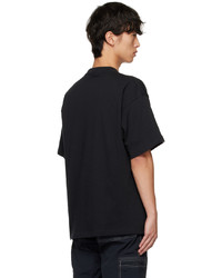 schwarzes und weißes Strick T-Shirt mit einem Rundhalsausschnitt von Nike