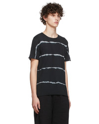 schwarzes und weißes Mit Batikmuster T-Shirt mit einem Rundhalsausschnitt von Isabel Benenato