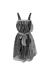 schwarzes und weißes vertikal gestreiftes gerade geschnittenes Kleid