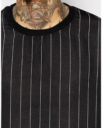 schwarzes vertikal gestreiftes T-Shirt mit einem Rundhalsausschnitt von Asos