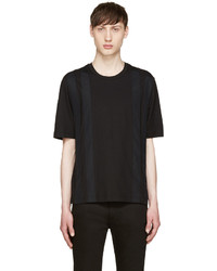 schwarzes vertikal gestreiftes T-Shirt mit einem Rundhalsausschnitt von Giuliano Fujiwara