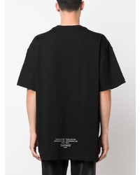 schwarzes verziertes T-Shirt mit einem Rundhalsausschnitt von Anonymous