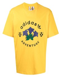 senf bedrucktes T-Shirt mit einem Rundhalsausschnitt von adidas