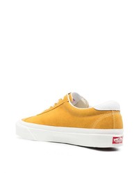 senf Wildleder niedrige Sneakers von Vans