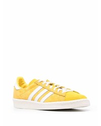 senf Wildleder niedrige Sneakers von adidas