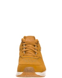 senf Wildleder niedrige Sneakers von Nike Sportswear