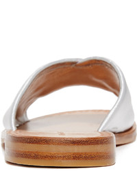 silberne flache Sandalen aus Leder von Diane von Furstenberg