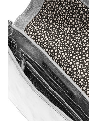 silberne Leder Clutch mit Reliefmuster von Loeffler Randall