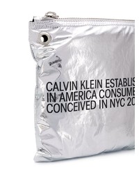 silberne Leder Clutch von Calvin Klein 205W39nyc