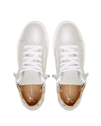 silberne Leder niedrige Sneakers mit Schlangenmuster von Giuseppe Zanotti