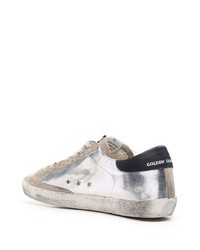 silberne Leder niedrige Sneakers mit Sternenmuster von Golden Goose