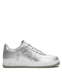 silberne Leder niedrige Sneakers von Nike