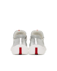 silberne Leder niedrige Sneakers von Prada