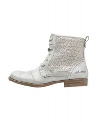 silberne Leder Stiefeletten von Mustang