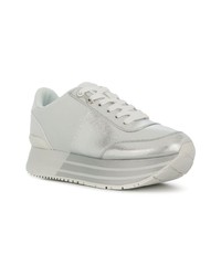 silberne niedrige Sneakers von Calvin Klein Jeans