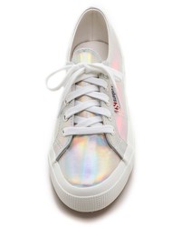 silberne niedrige Sneakers von Superga