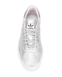 silberne niedrige Sneakers von adidas