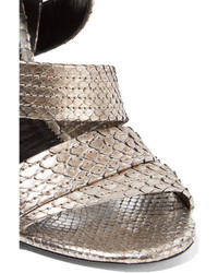 silberne Sandalen mit Schlangenmuster von Tom Ford