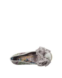 silberne Segeltuch Pumps von Irregular Choice