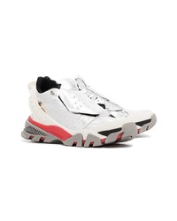 silberne Sportschuhe von Calvin Klein 205W39nyc