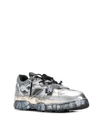 silberne Sportschuhe von Maison Margiela