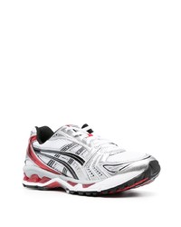 silberne Sportschuhe von Asics