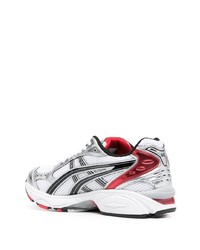 silberne Sportschuhe von Asics