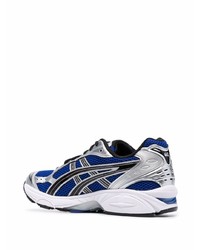 silberne Sportschuhe von Asics