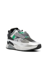 silberne Sportschuhe von Diesel