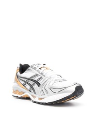 silberne Sportschuhe von Asics