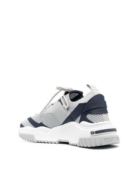 silberne Sportschuhe von Philipp Plein