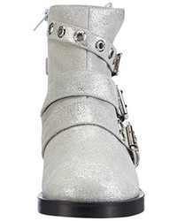 silberne Stiefel von P1