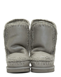 silberne Ugg Stiefel von Mou