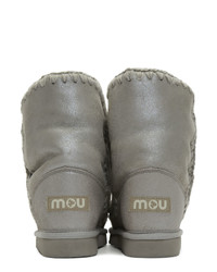 silberne Ugg Stiefel von Mou