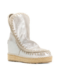 silberne Ugg Stiefel von Mou