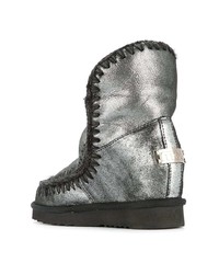 silberne Ugg Stiefel von Mou