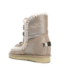 silberne Ugg Stiefel von Mou