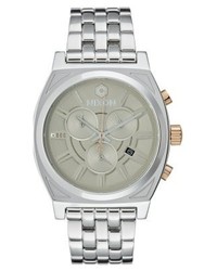 silberne Uhr von Nixon