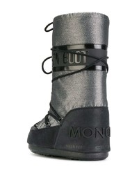 silberne Winterschuhe von Moncler