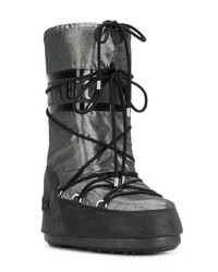 silberne Winterschuhe von Moncler