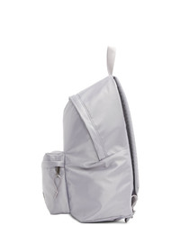 silberner Rucksack von Eastpak