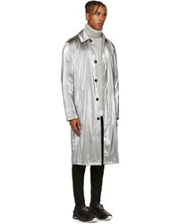 silberner Trenchcoat von Versace